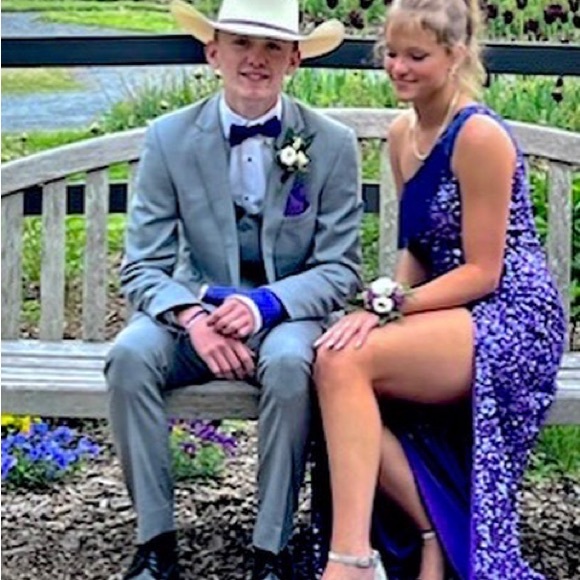 Prom dress - Picture 5 of 8